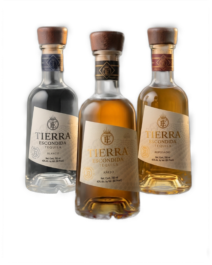 Gama de tequilas en el campo de agave